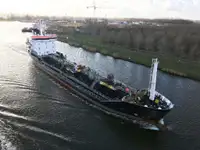 Oil/Chemical tanker till salu