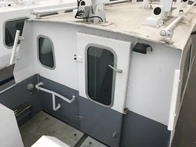 Undersökningsfartyg till salu