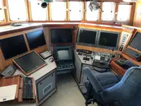 Undersökningsfartyg till salu