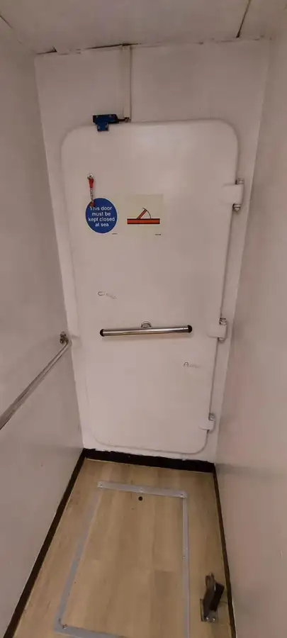Besättningsbåt till salu