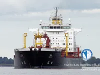 Olje-/kemikalietanker till salu