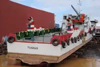 Containerskepp till salu
