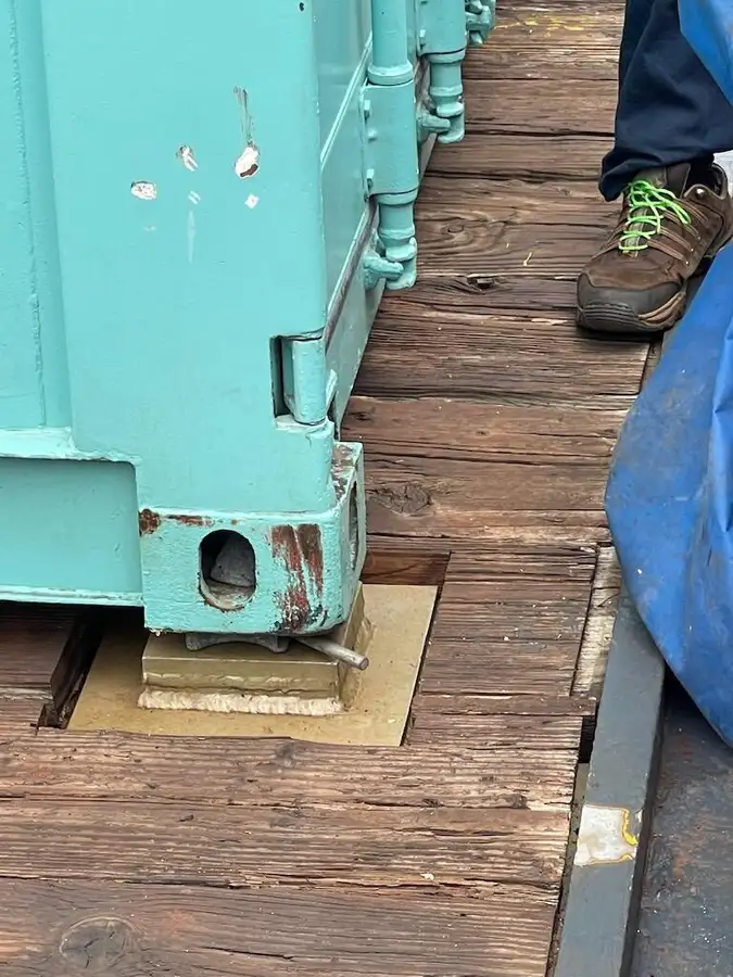 Containerskepp till salu