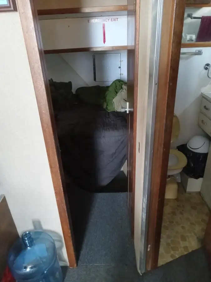 Besättningsbåt till salu