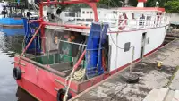 Levande fisktransportfartyg till salu