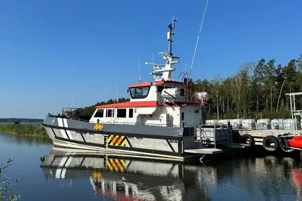 Besättningsbåt till salu
