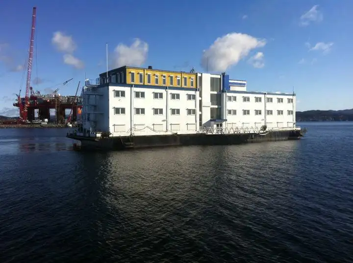 Flytande hotell till salu