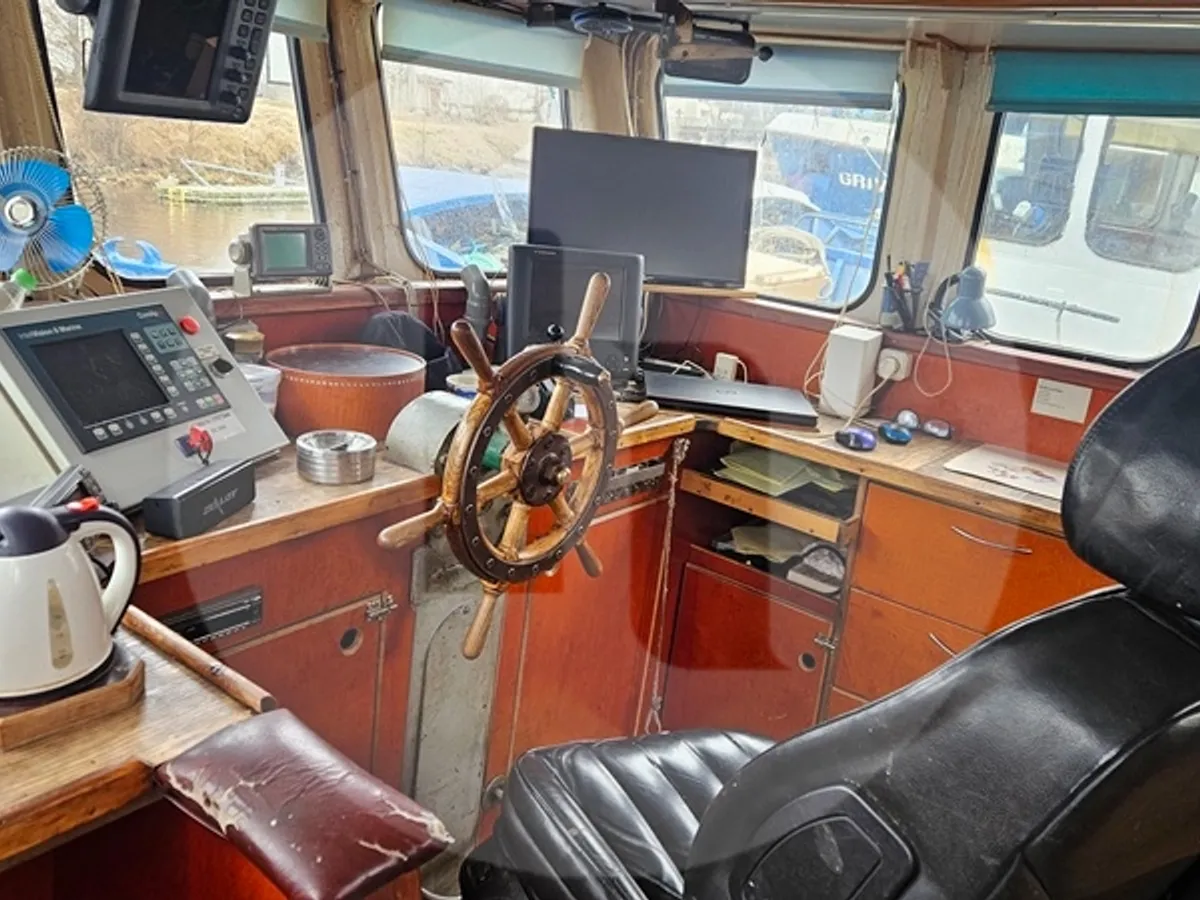 Levande fisktransportfartyg till salu