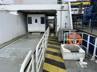 Containerskepp till salu