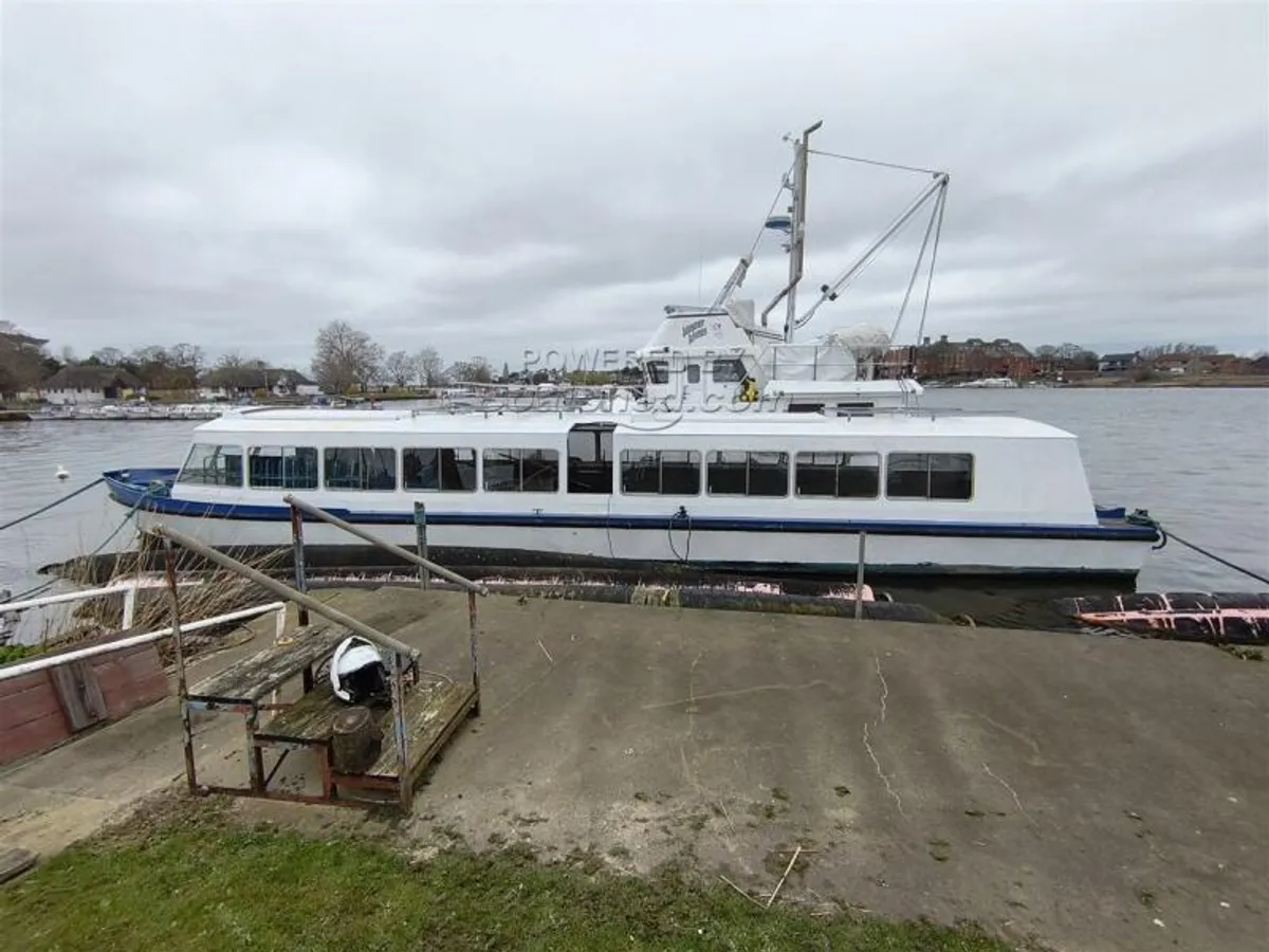 Passagerarfartyg till salu