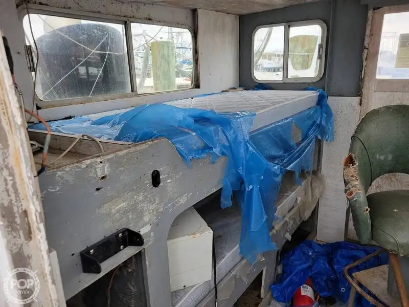 Försörjningsfartyg till salu
