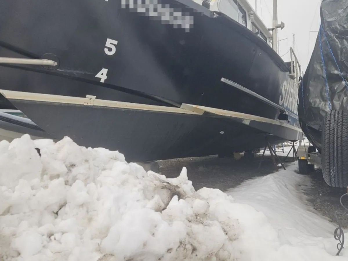 Undersökningsfartyg till salu