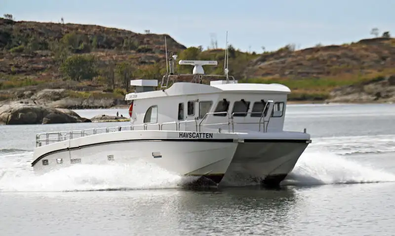 Katamaran till salu