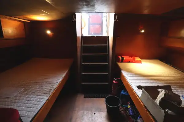 Pråm till salu