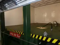Containerskepp till salu