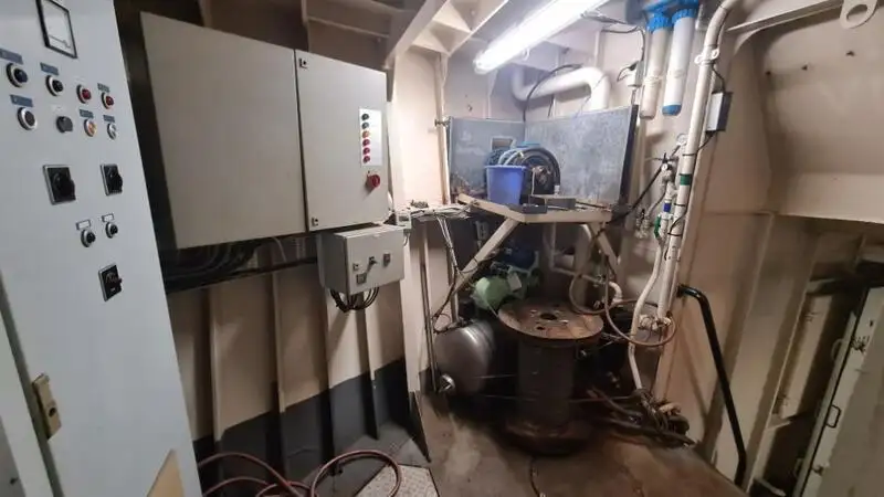 Försörjningsfartyg till salu