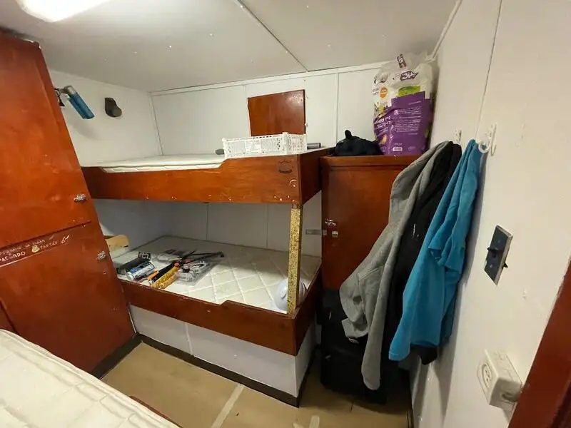 Containerskepp till salu