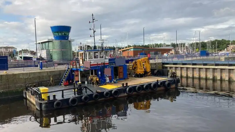 Containerskepp till salu