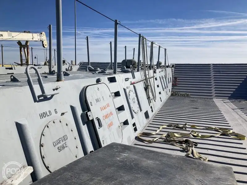 Landstigningsfartyg, tank till salu