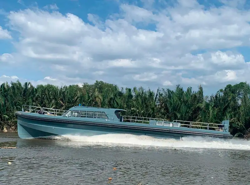 Besättningsbåt till salu