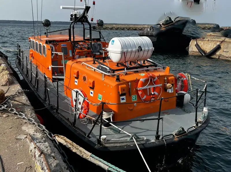 Besättningsbåt till salu