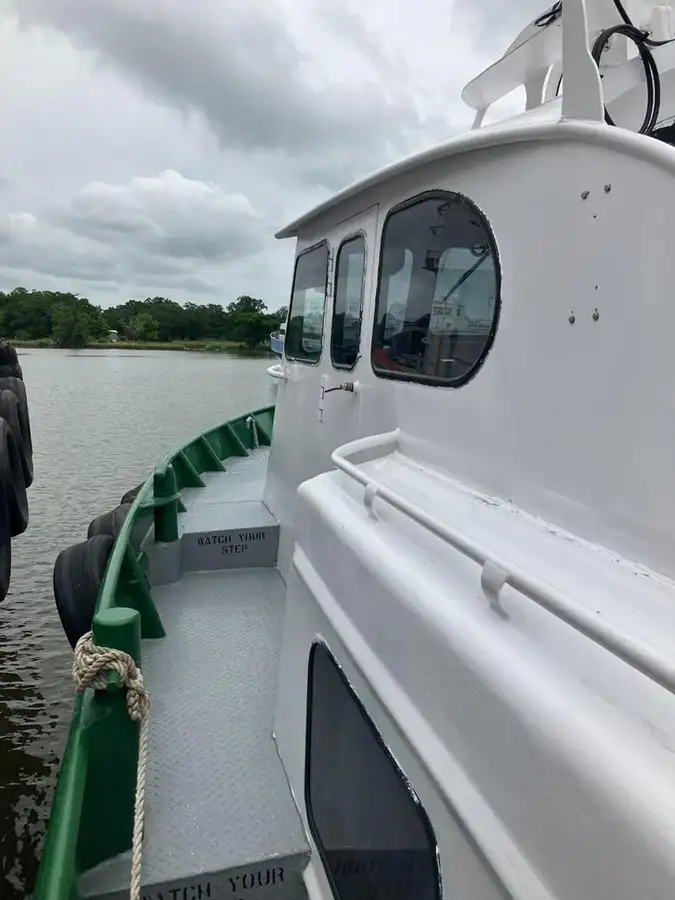 Besättningsbåt till salu