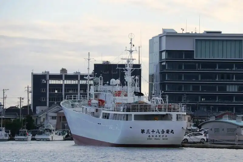 Fisketrålare till salu