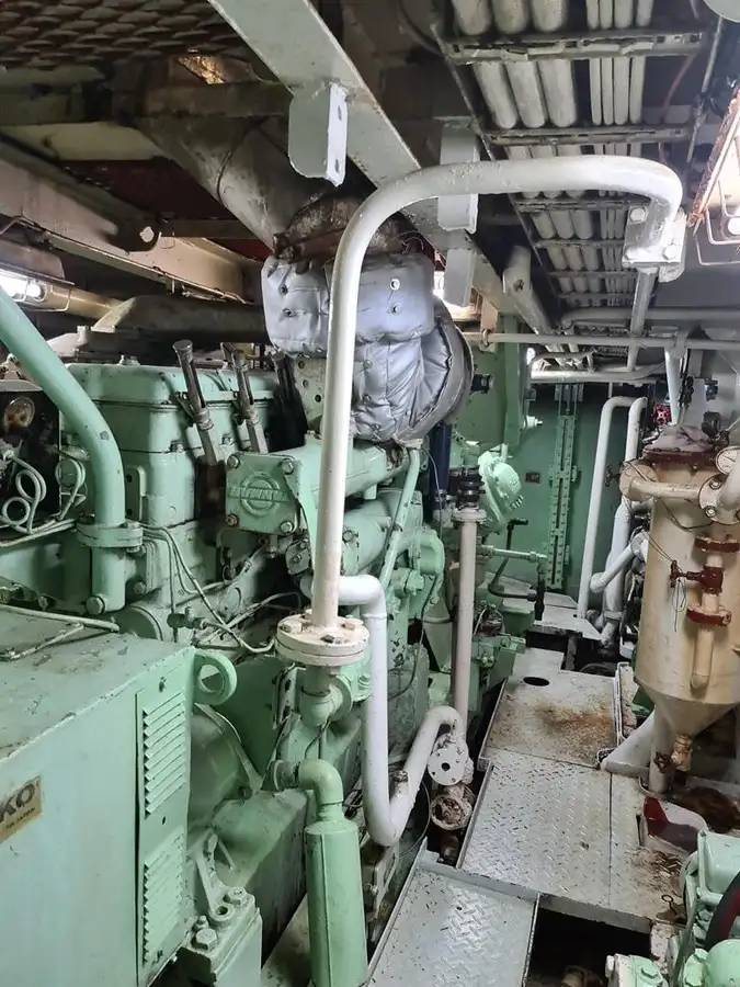 Långrevsfartyg till salu