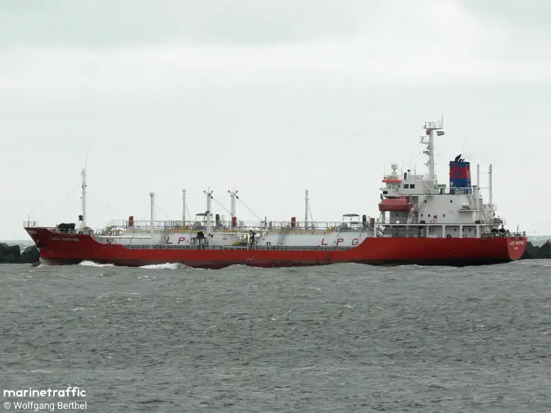 Oljetanker, Kemikalietanker till salu