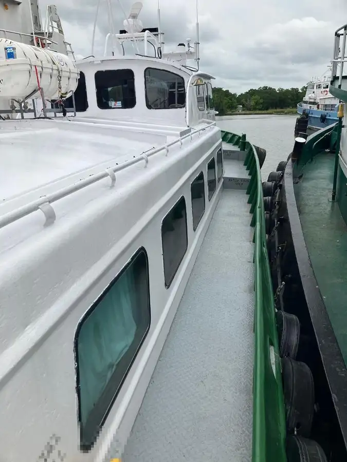 Besättningsbåt till salu