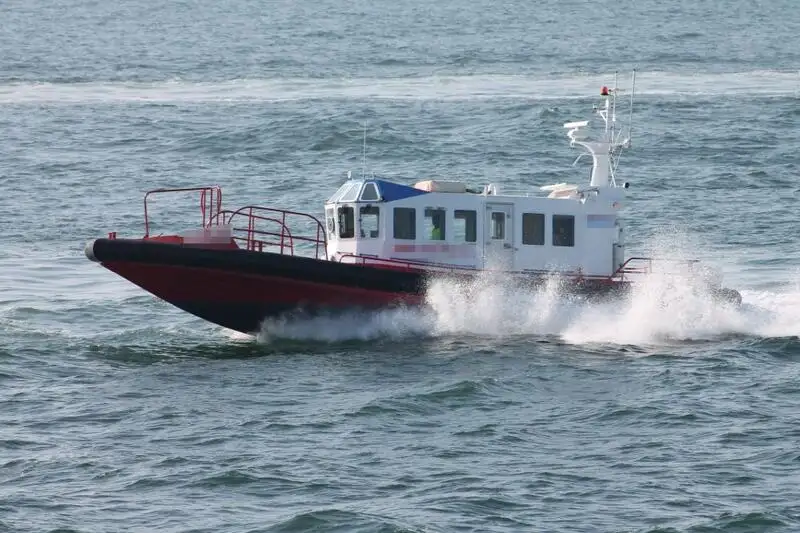 Besättningsbåt till salu