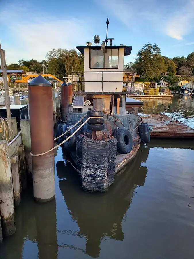 Bogserbåt till salu