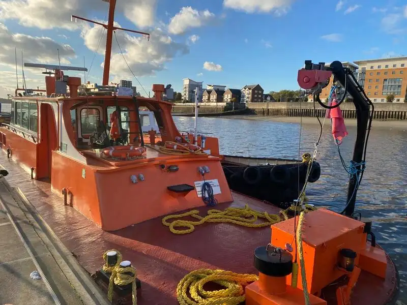 Undersökningsfartyg till salu