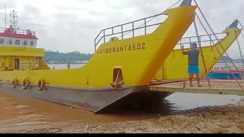 Landstigningsfarkost, Tank till salu