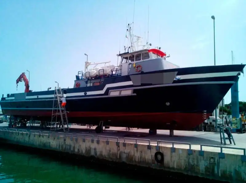 Besättningsbåt till salu