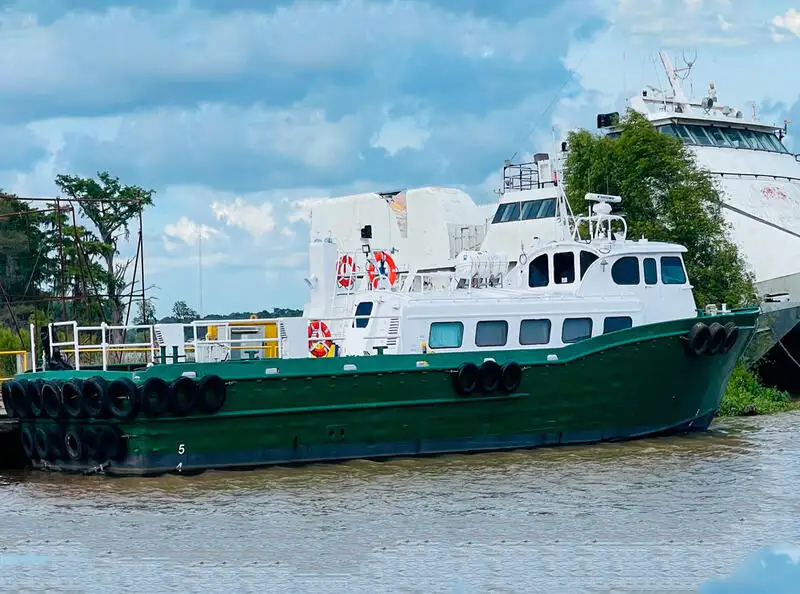 Besättningsbåt till salu