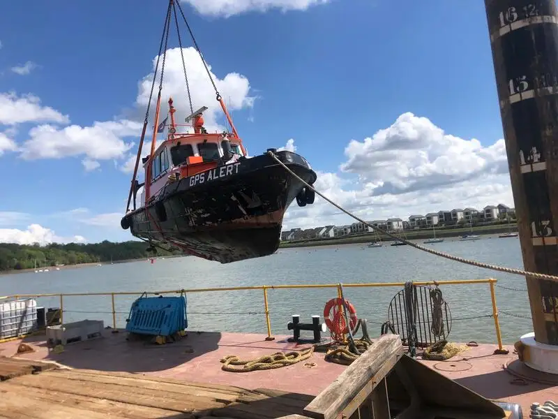 Undersökningsfartyg till salu