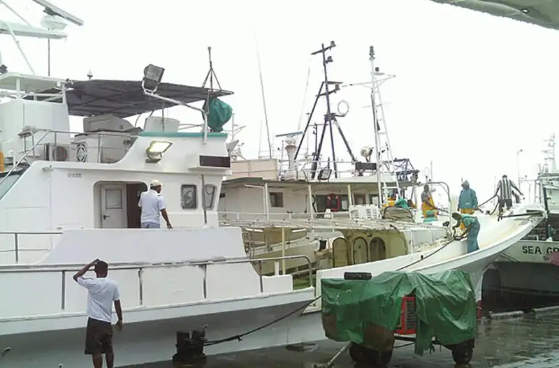 Långrevsfartyg till salu