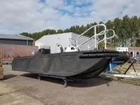 Styv uppblåsbar båt till salu