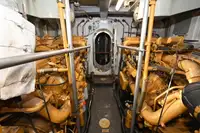 Räddningsfartyg till salu